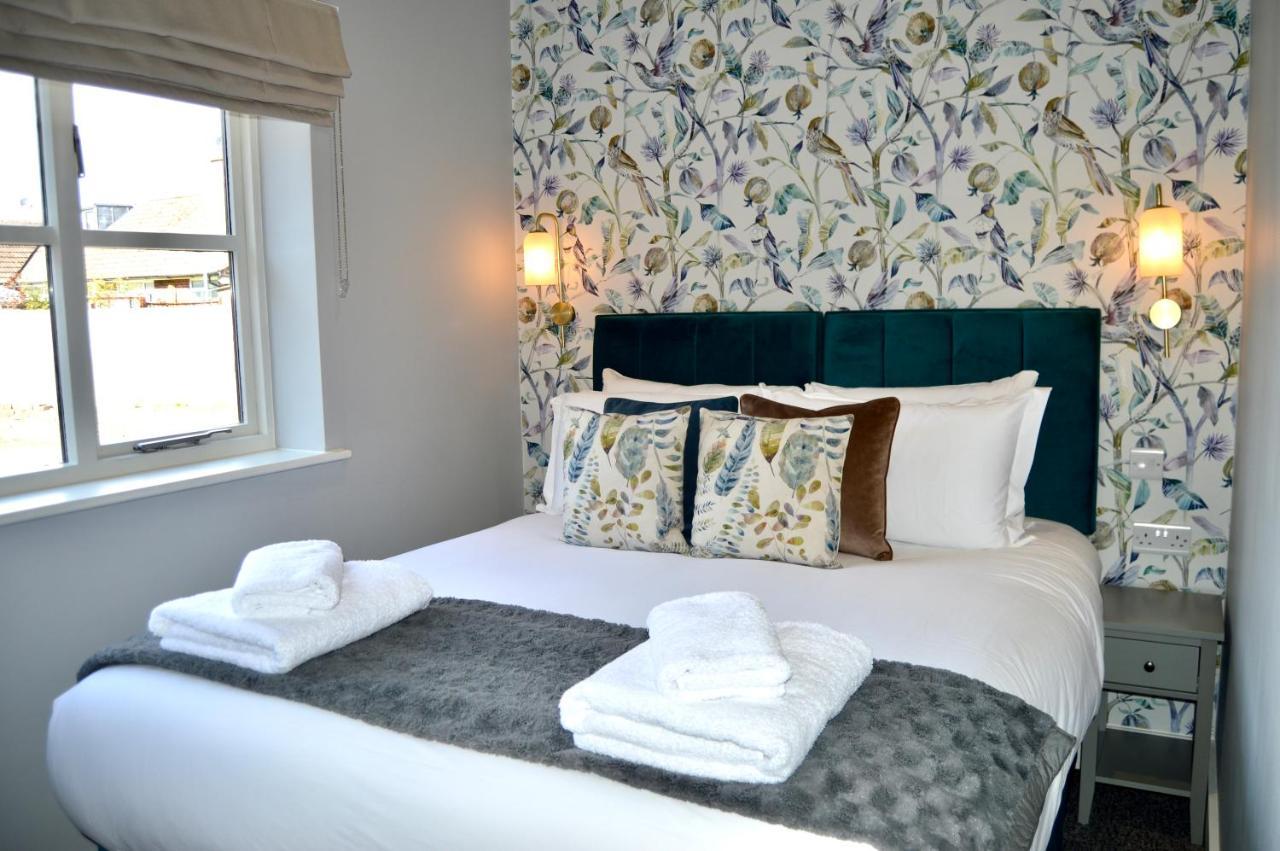 The Nest Hotel & Restaurant Petersfield Bagian luar foto