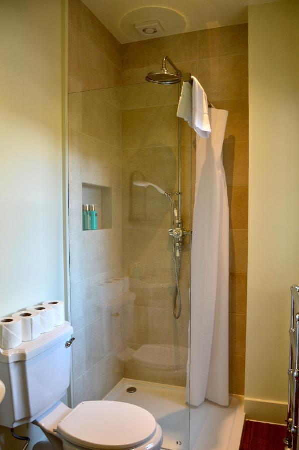The Nest Hotel & Restaurant Petersfield Bagian luar foto