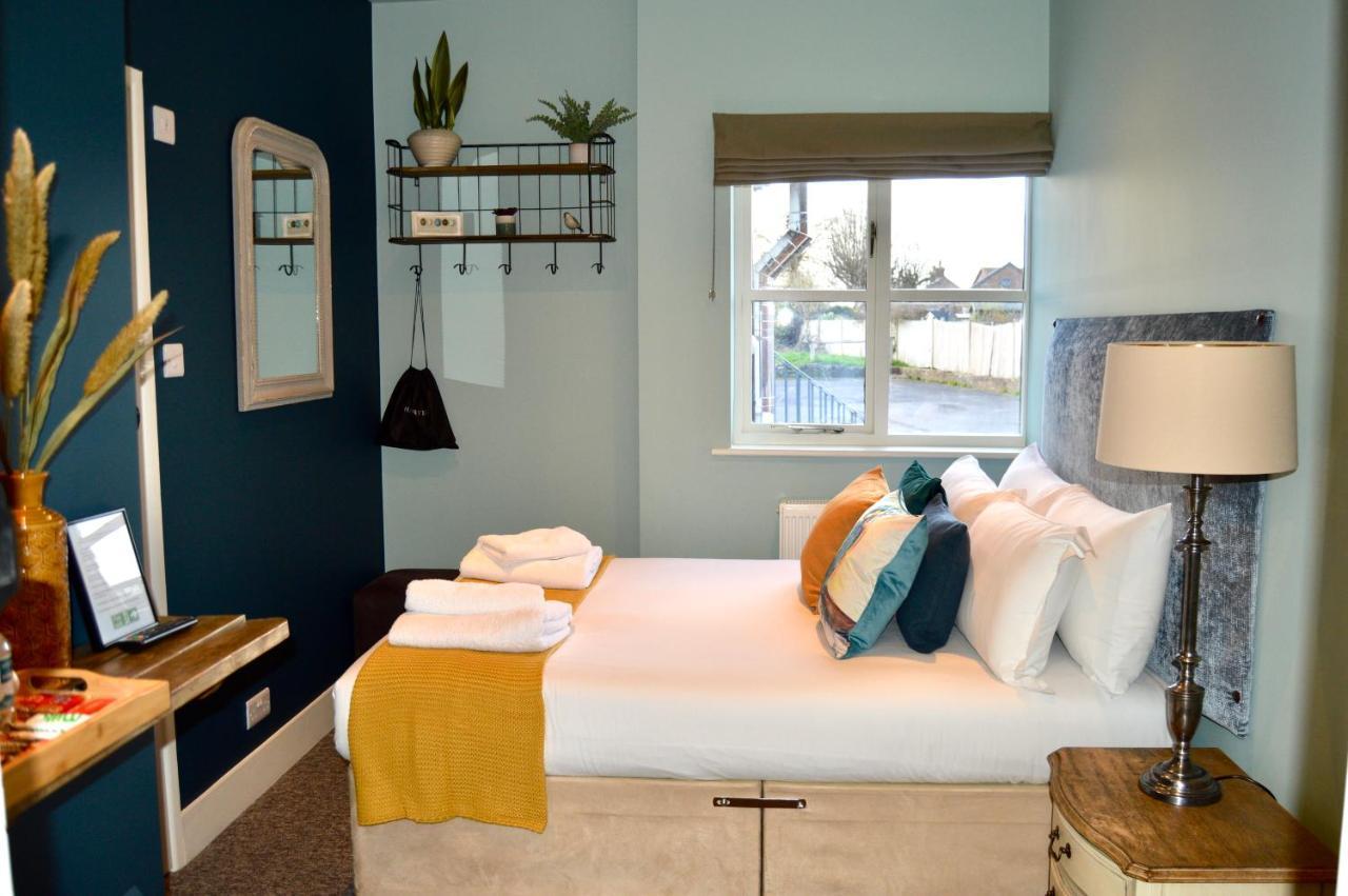 The Nest Hotel & Restaurant Petersfield Bagian luar foto